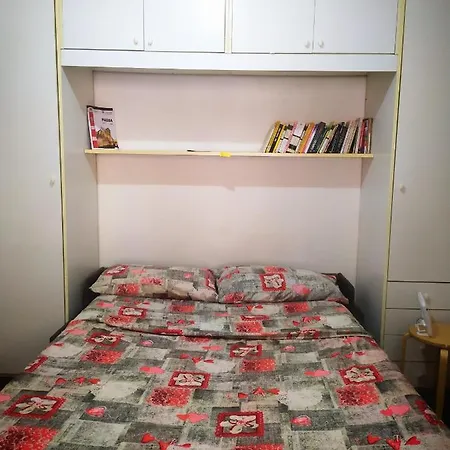 Small Studio Into The City Heart- Self Check In
